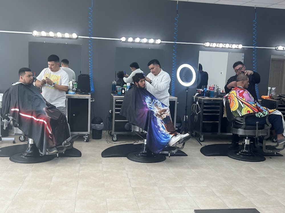 Buzzn Cuts Barber Shop view 5