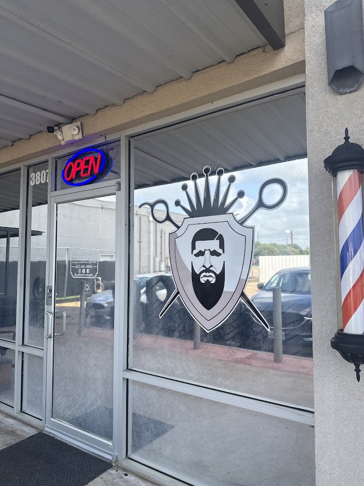 Royal Barbershop view 2