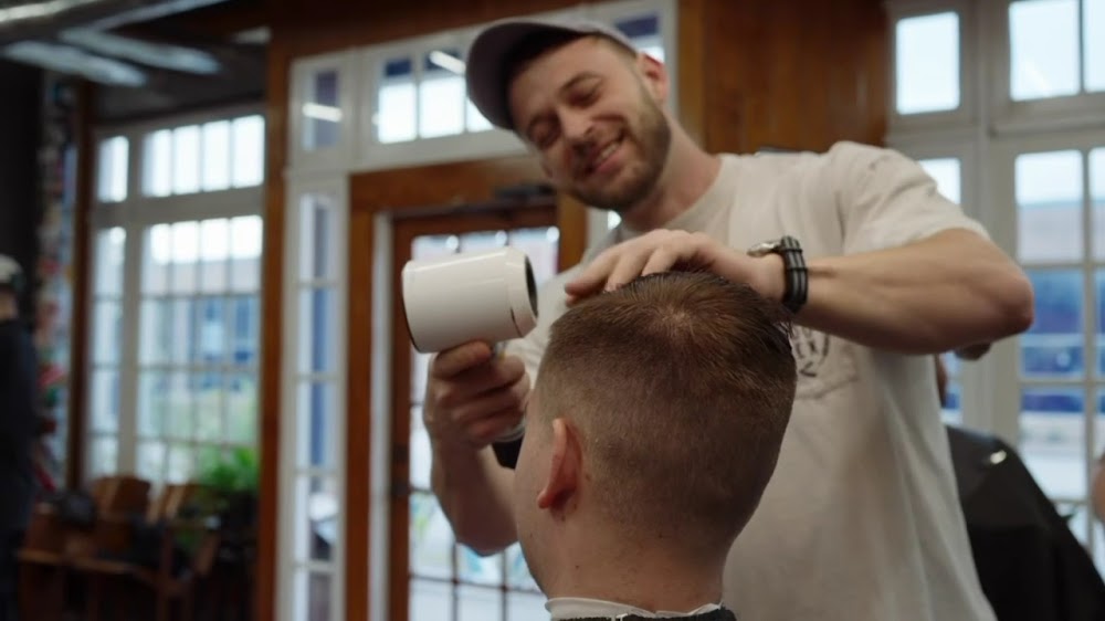 Cutthroat Barbers - Houston Barbershop - Haircut for Men view 3