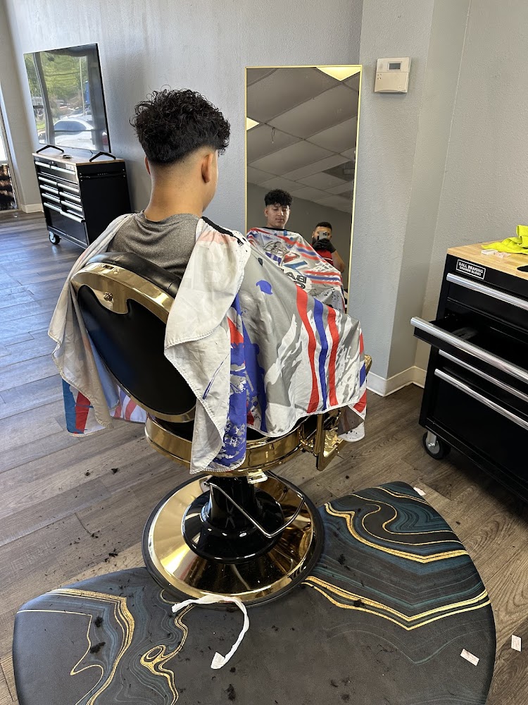 Morenos Barber Studio view 4