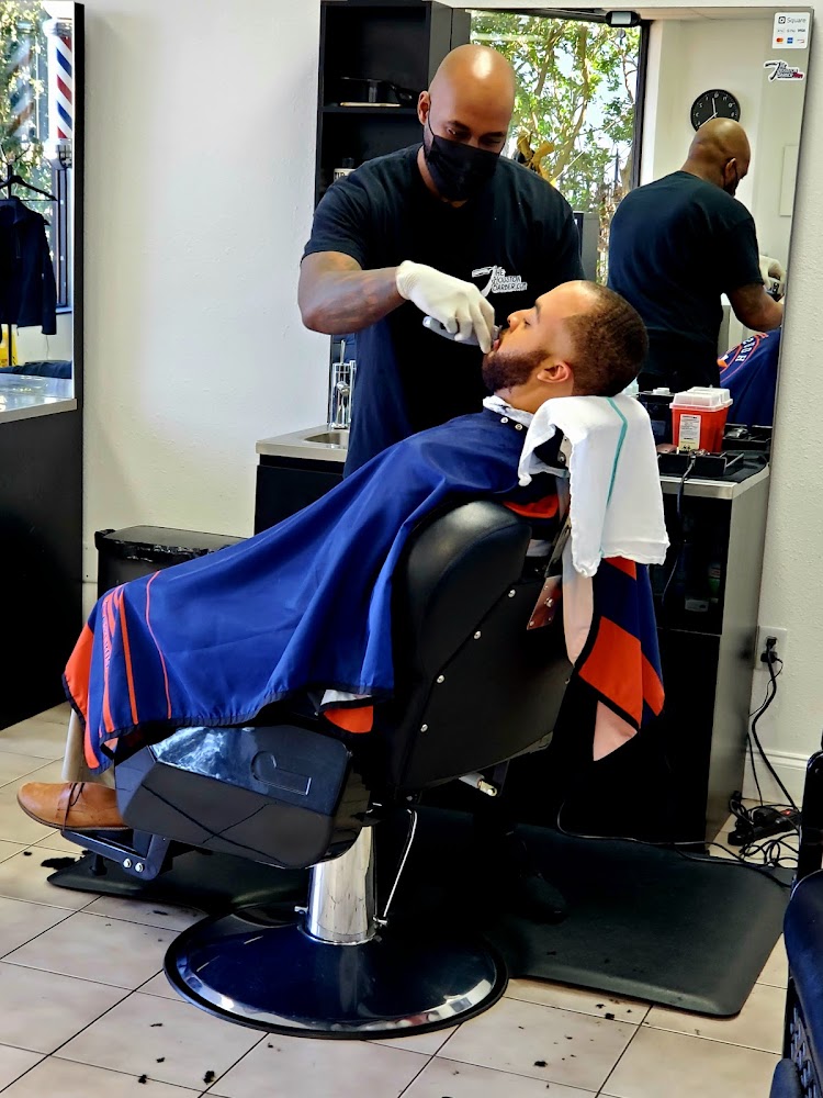 Capones barbershop view 5
