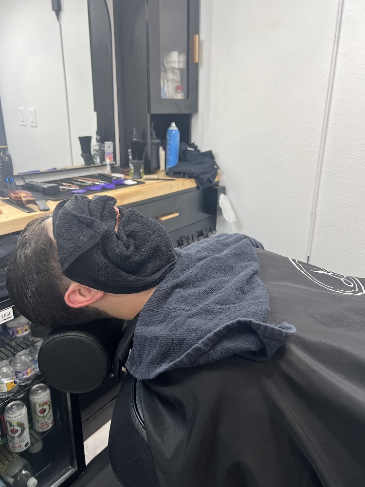 Cutting Edge Barber Studio view 4