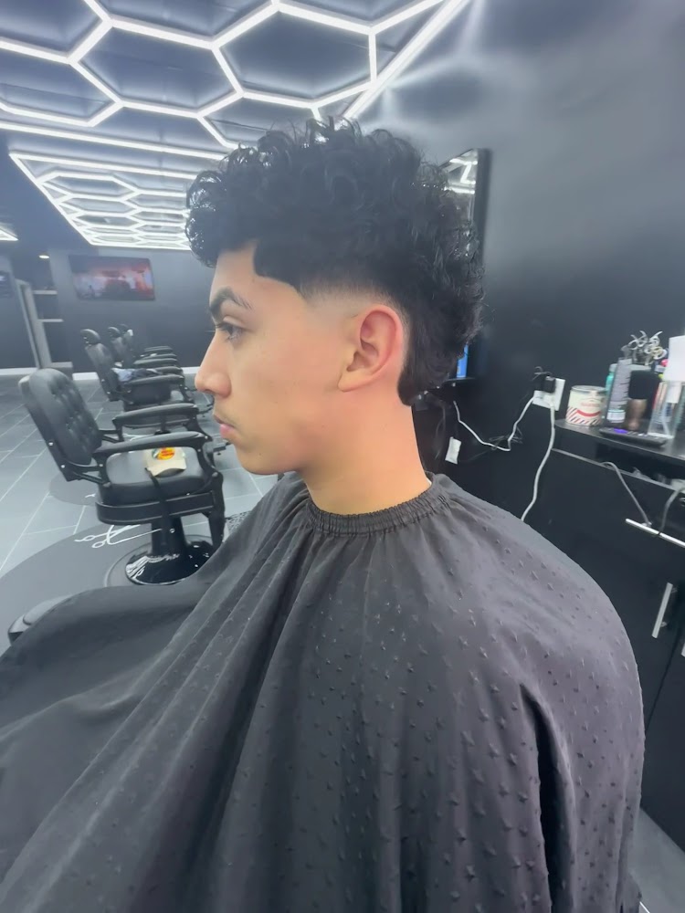 5 Stars Barbershop view 3