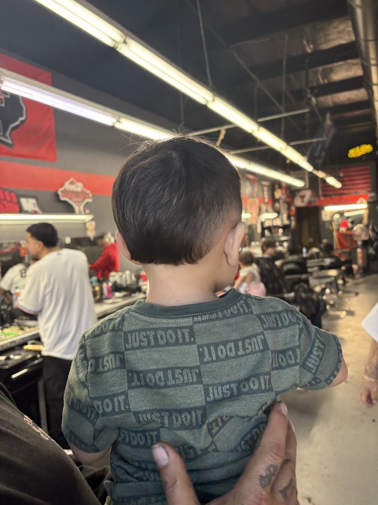 Raider Kutz Barbershop view 4