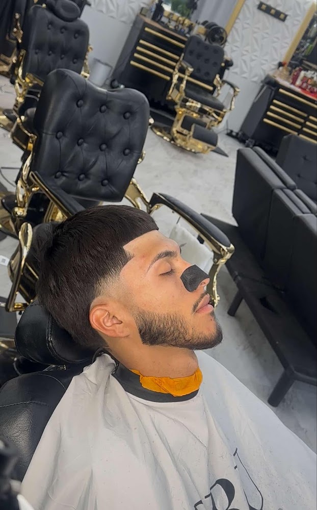 Royal Kingz Barbershop view 2