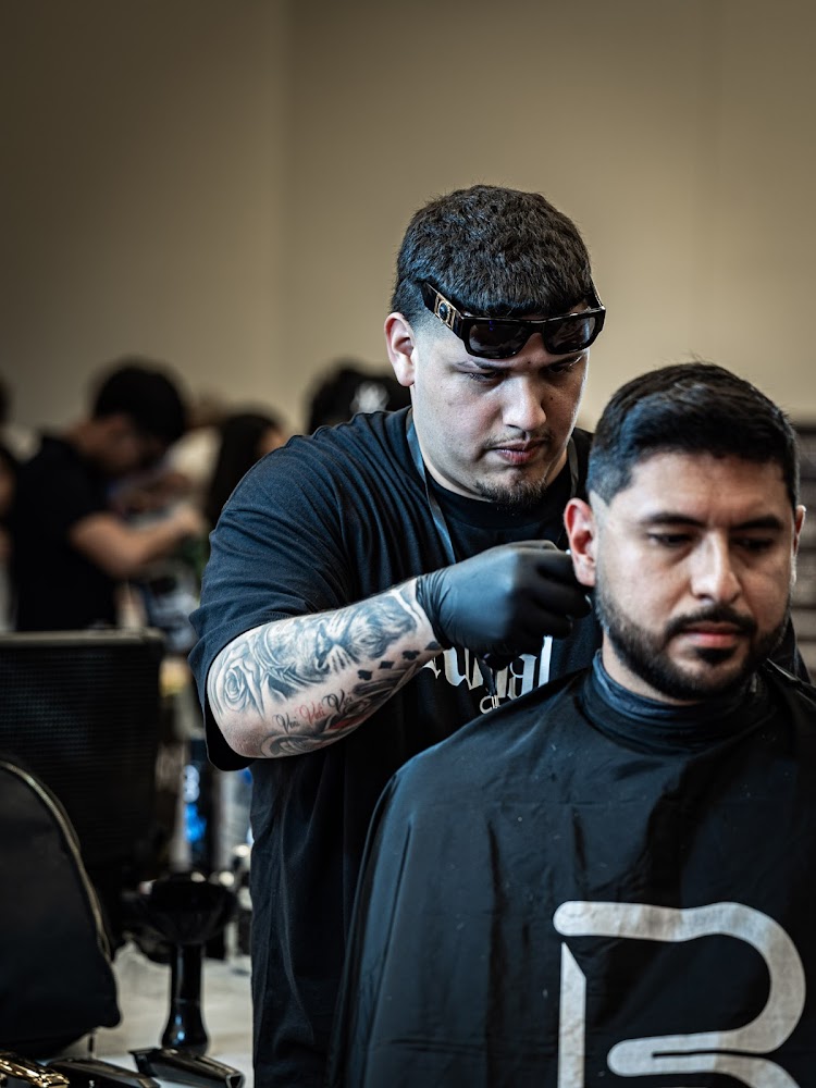 Royal Kingz Barbershop view 4