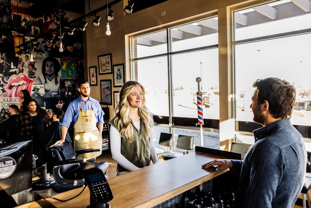 Floyd's 99 Barbershop view 5