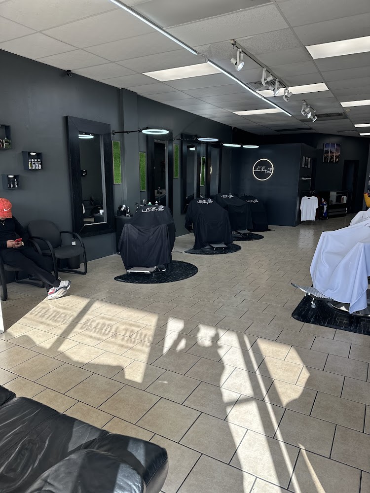 Wow-Look Barber shop view 4