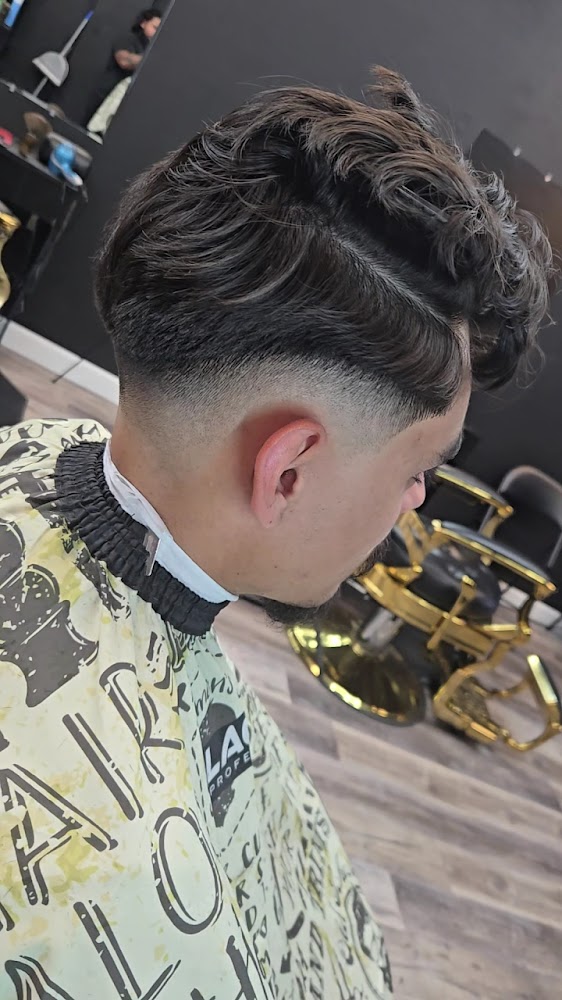 9 Line Barbershop view 4