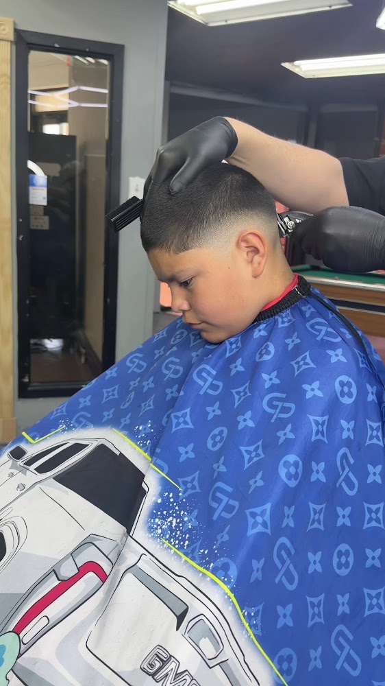 Gentlemens barbershop view 3