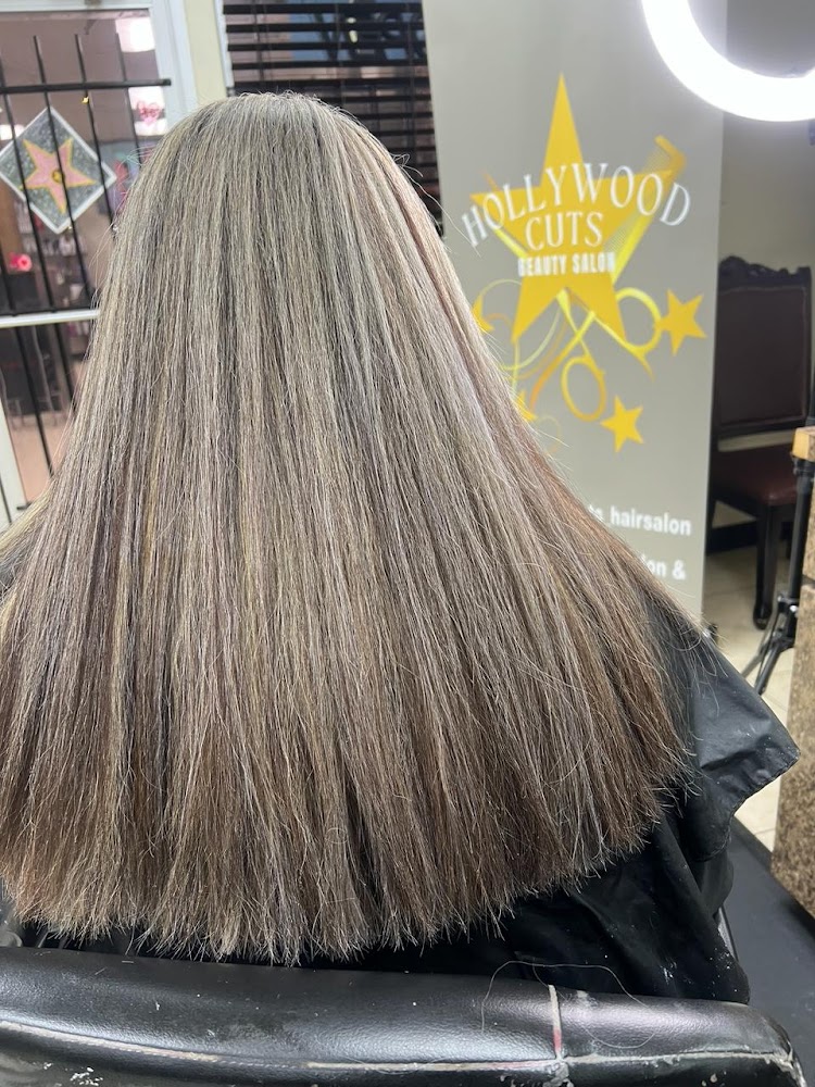 Hollywood Cuts Salon & Barbershop view 3
