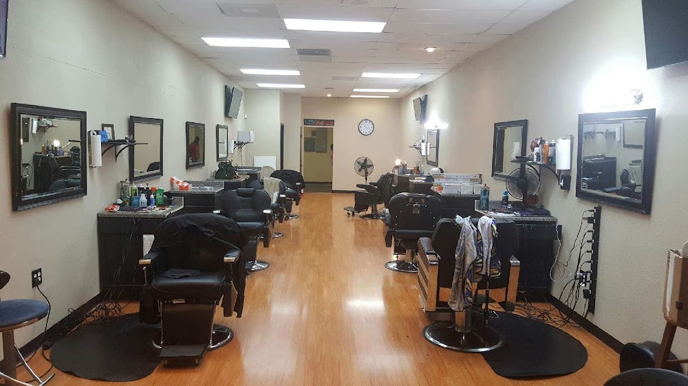 Headliners Barber Shop view 4