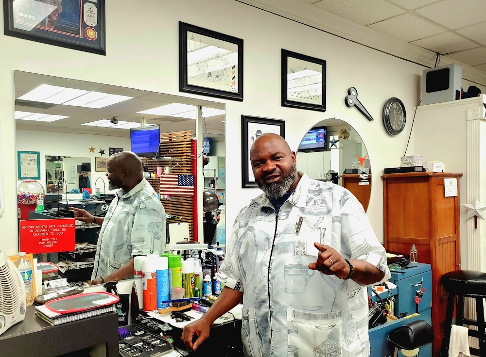 Red's Barber Shop view 2