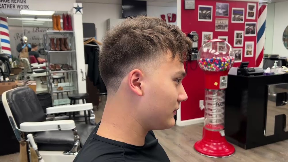 Red's Barber Shop view 3