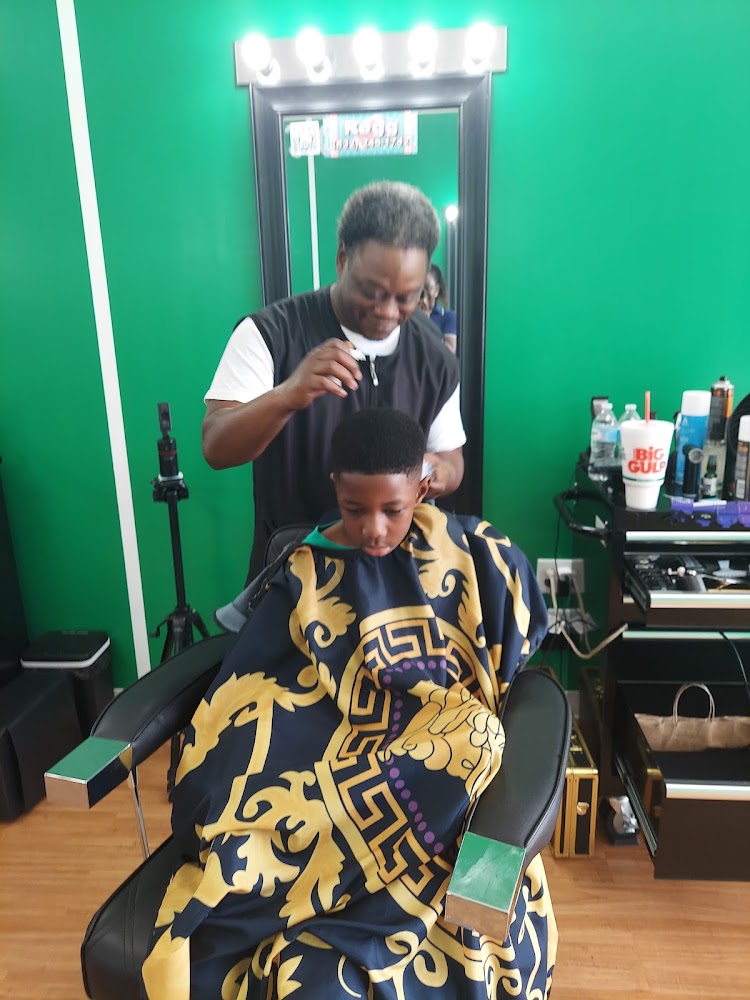 1st & 10 Barber Shop view 5