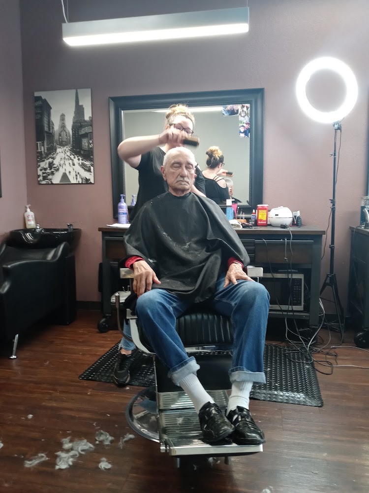 5th.Avenue barbershop view 3