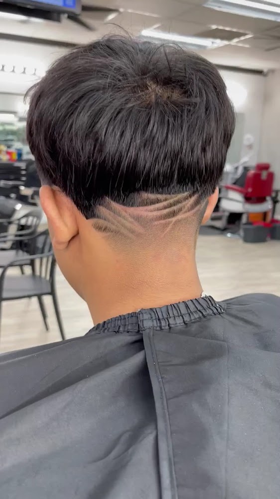 6BES Barbershop/ Barberia WALKINS ONLY!! view 2