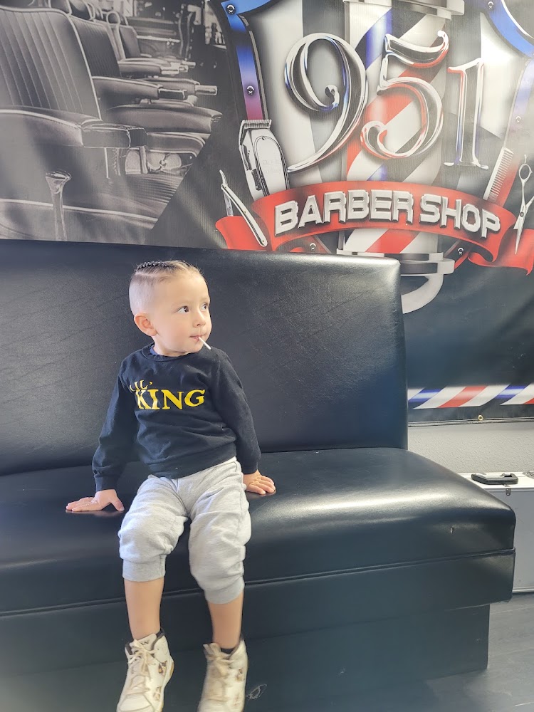 951 Barbershop view 5