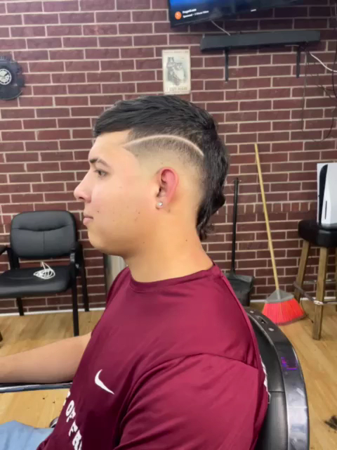 Aguilar's Barbershop view 2