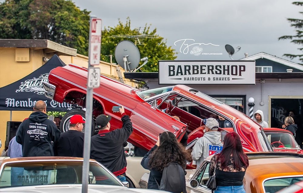 all hustle barbers co view 3