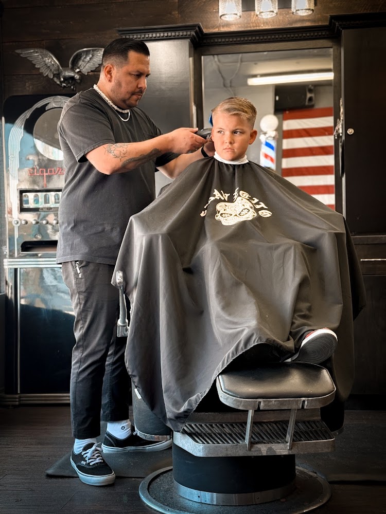 American Vintage Barber Shop view 5