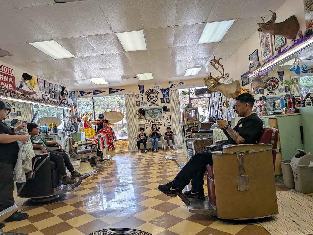 Andrade’s Barbershop view 2