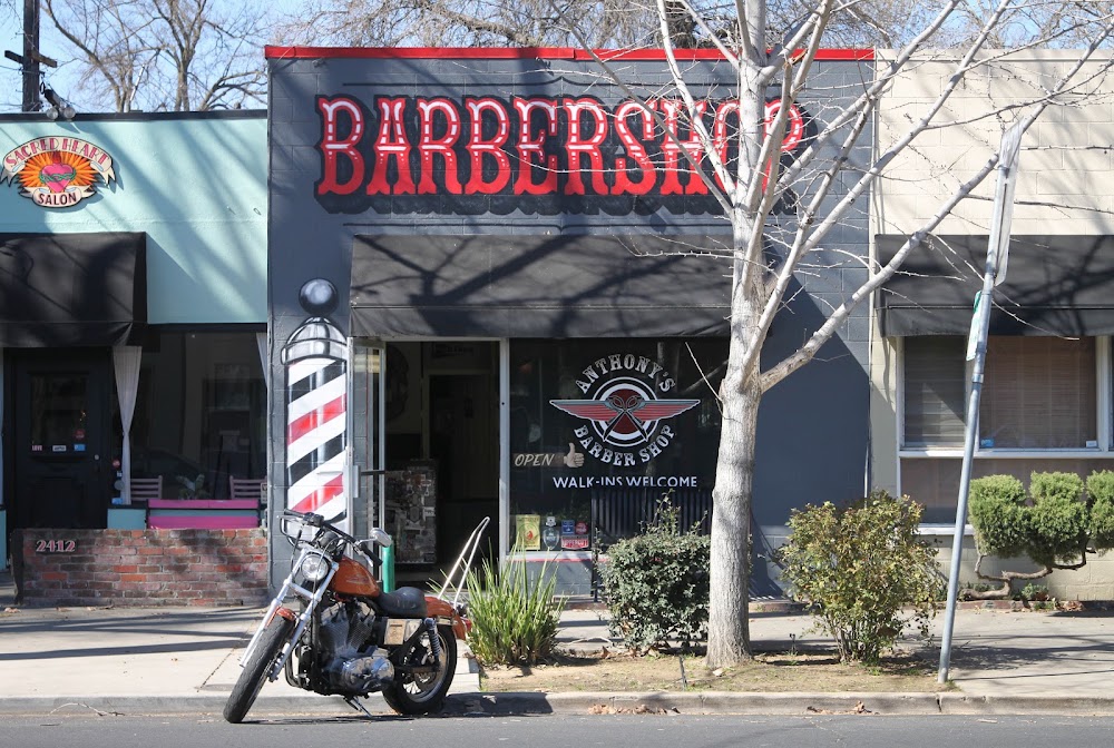 Anthony's Barbershop view 2