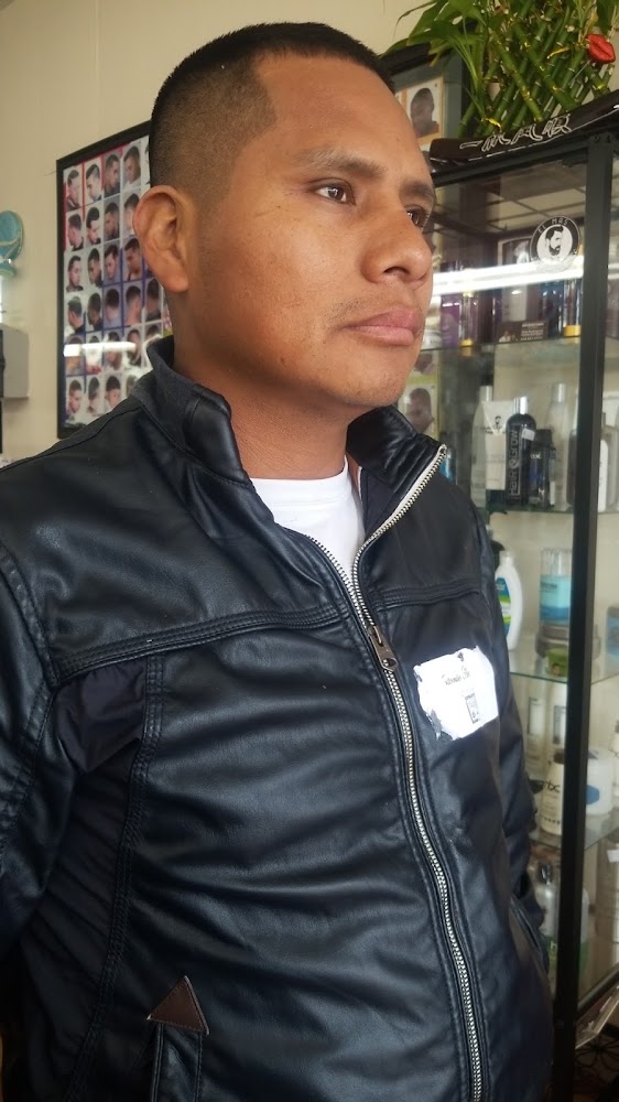 Aurora’s Barber Shop view 5