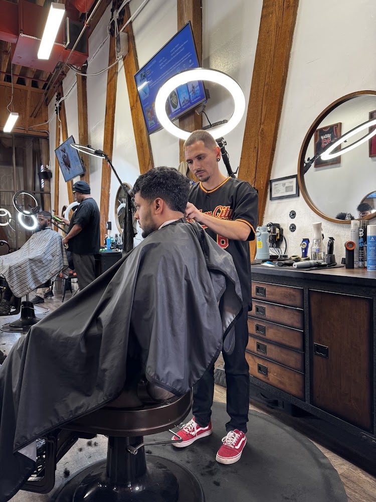 Barber City Barbershop view 3