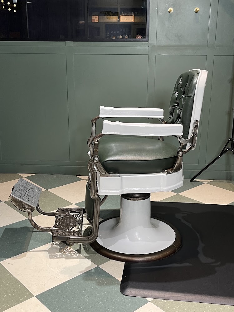 Barber Shop at The Adolphus view 4