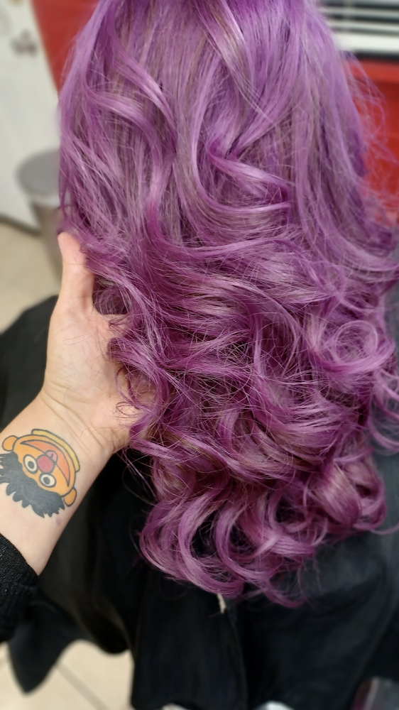 beauty & the blade hair studio view 5