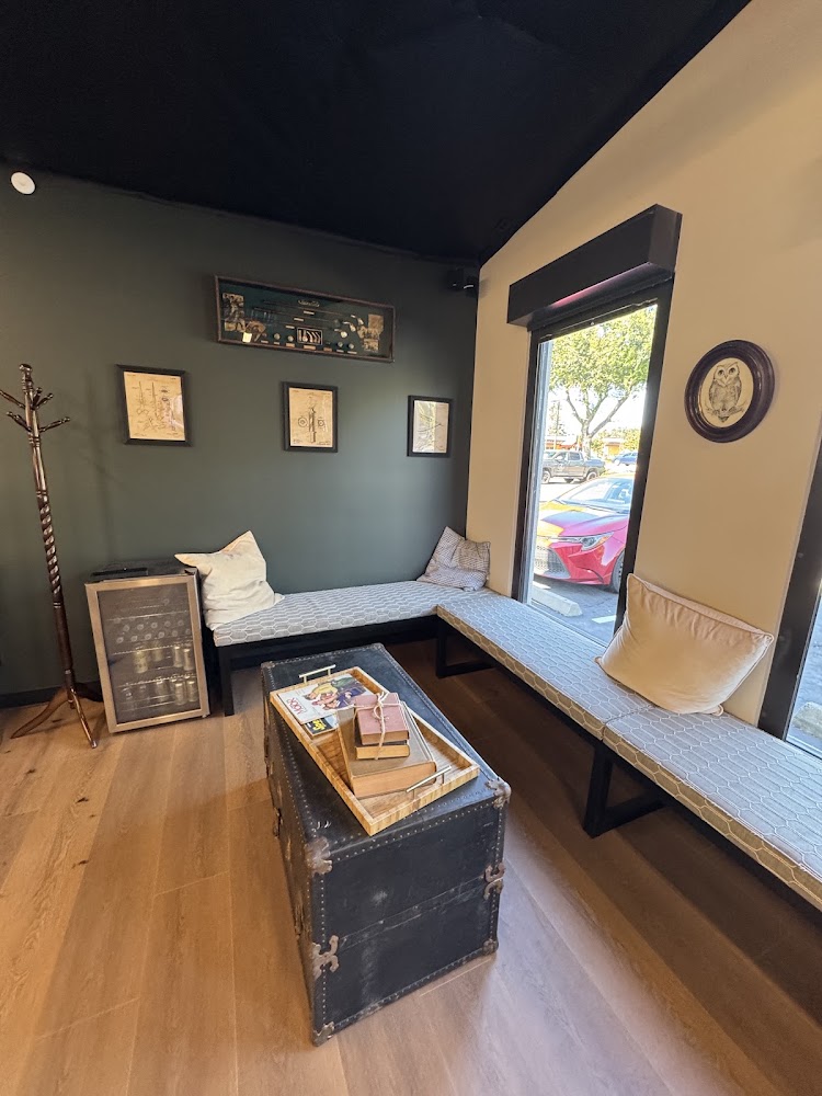 Black Owl Barber Co. view 4