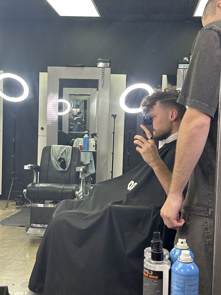 Blrrd Barbershop view 5