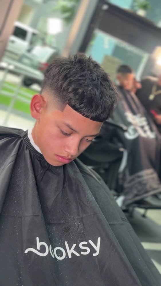 Bombkutz Barber Shop view 2