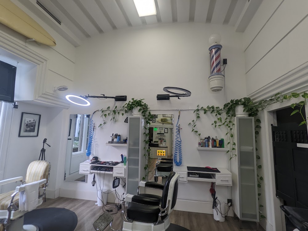 Bravehearts Barbershop view 5