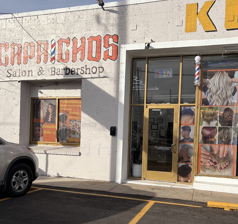 Caprichos Salón & Barbershop view 4