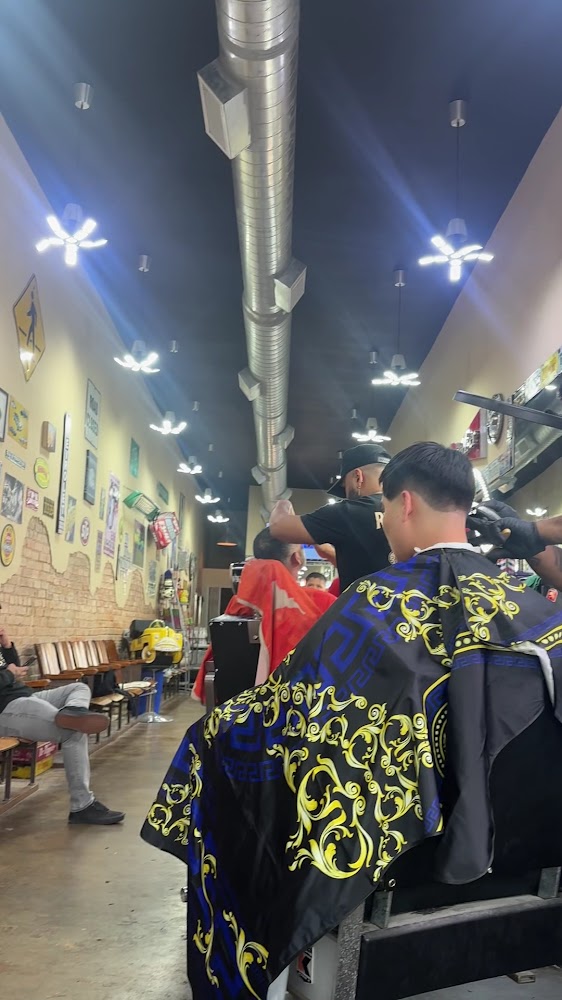 Castillo's Original Barbershop view 2