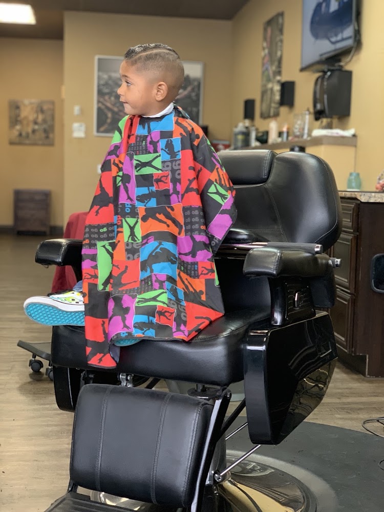 City Male Barbershop view 3