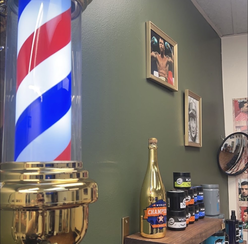Clipper Hands Barbershop view 4