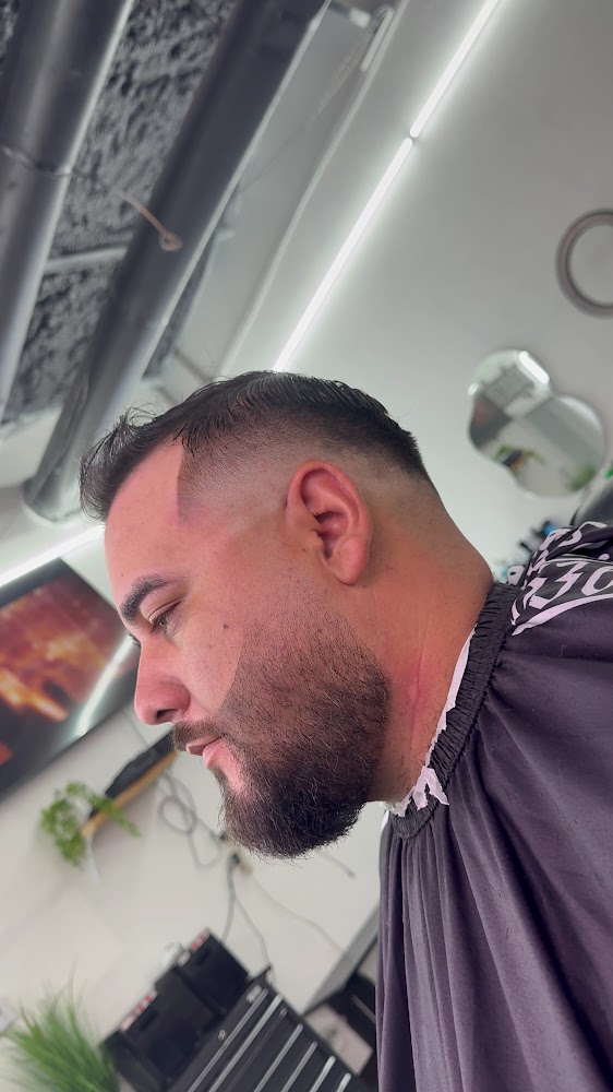 Colt The Barber view 2