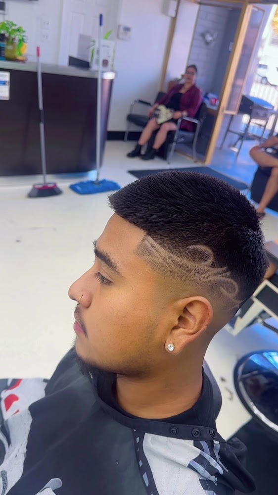 Cruzers Barbershop view 2