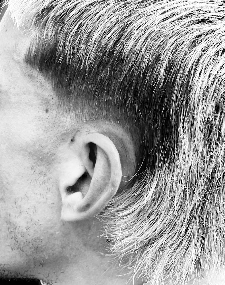 CW Barber Lounge view 3