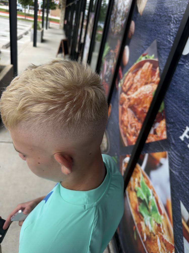 D'Anyelo Barbershop Conroe view 2