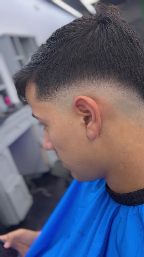 D'Anyelo Barbershop Conroe view 3