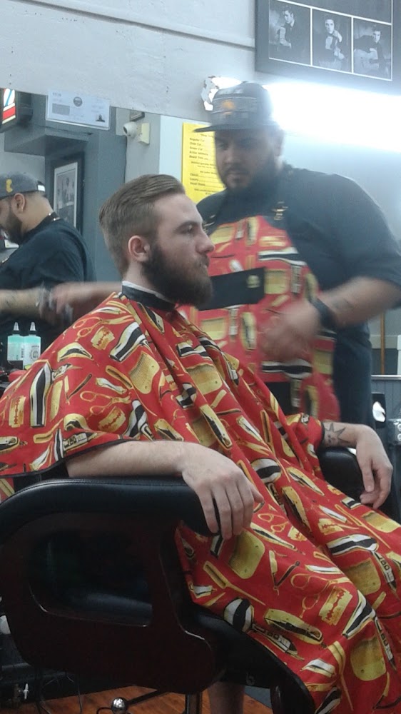 Dave’s Barbershop view 4