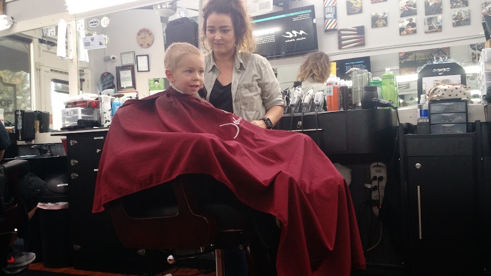 Dave’s Barbershop view 5