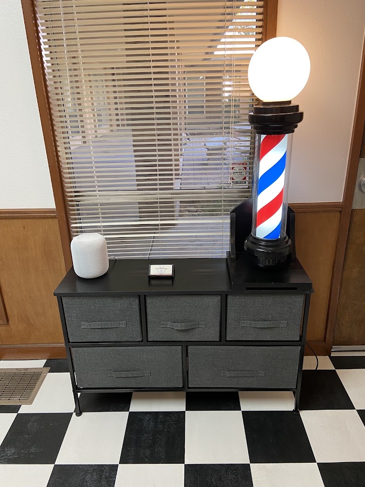 Derek Rodriguez, Barber view 3