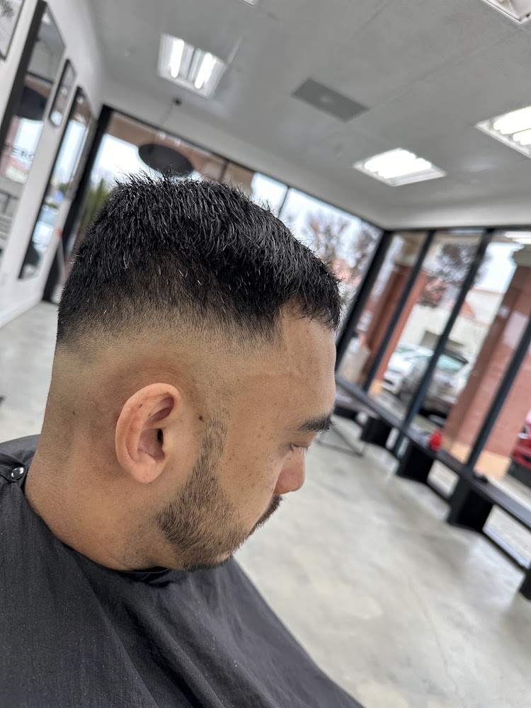 Dexterous Barber Lounge view 5