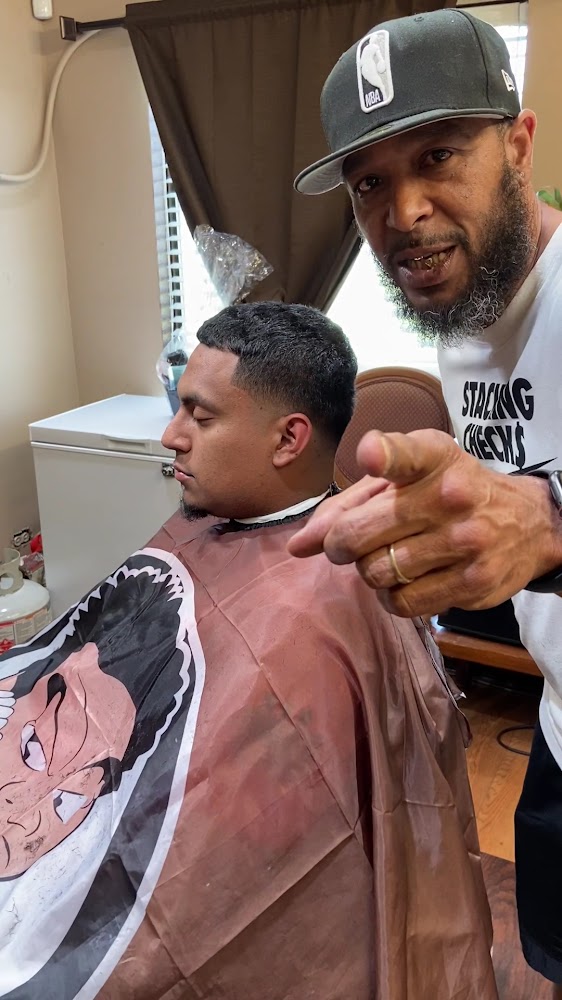 Divine Edge Barber And Beauty view 2