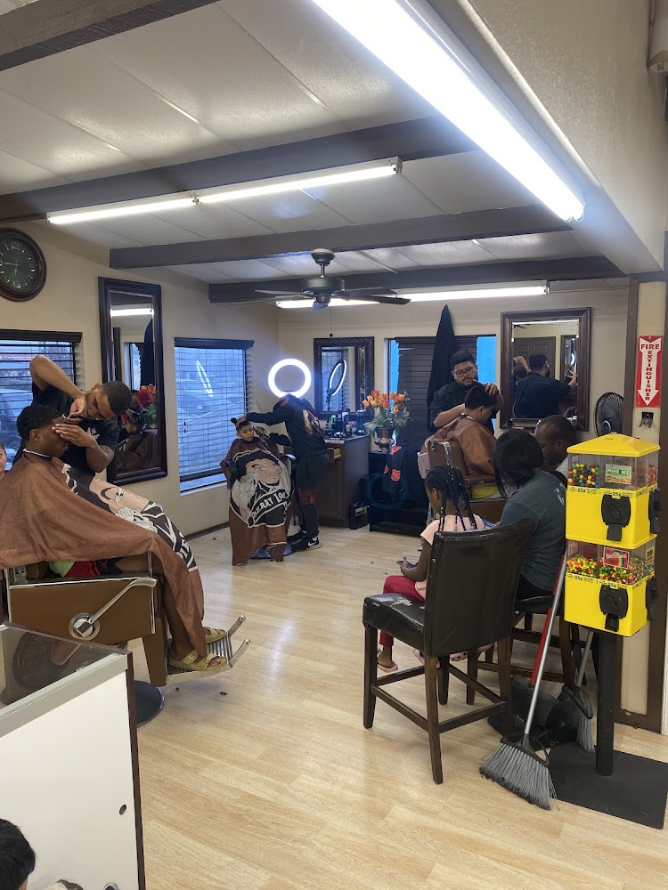 Divine Edge Barber And Beauty view 3